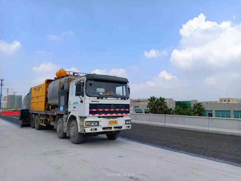 1fa0ec225a682ed184b03f6df04c0d27 衡阳现代大路项目全线进入施工顶峰期